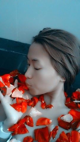 Rose petals